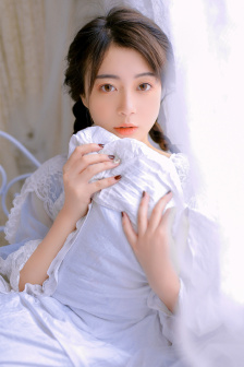 女生超短裙穿搭